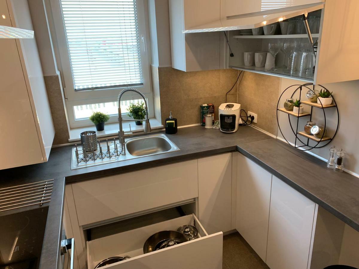 Modern Studio Coresi Appartement Braşov Buitenkant foto