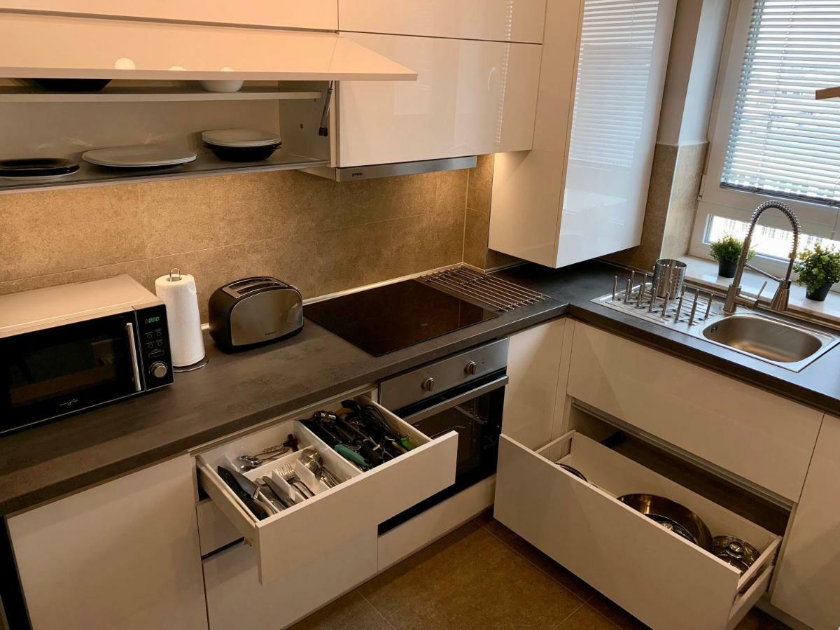 Modern Studio Coresi Appartement Braşov Buitenkant foto