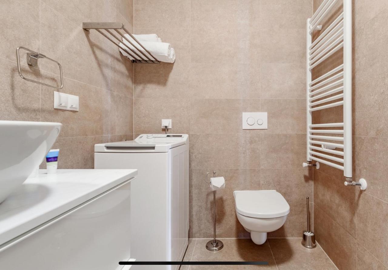 Modern Studio Coresi Appartement Braşov Buitenkant foto